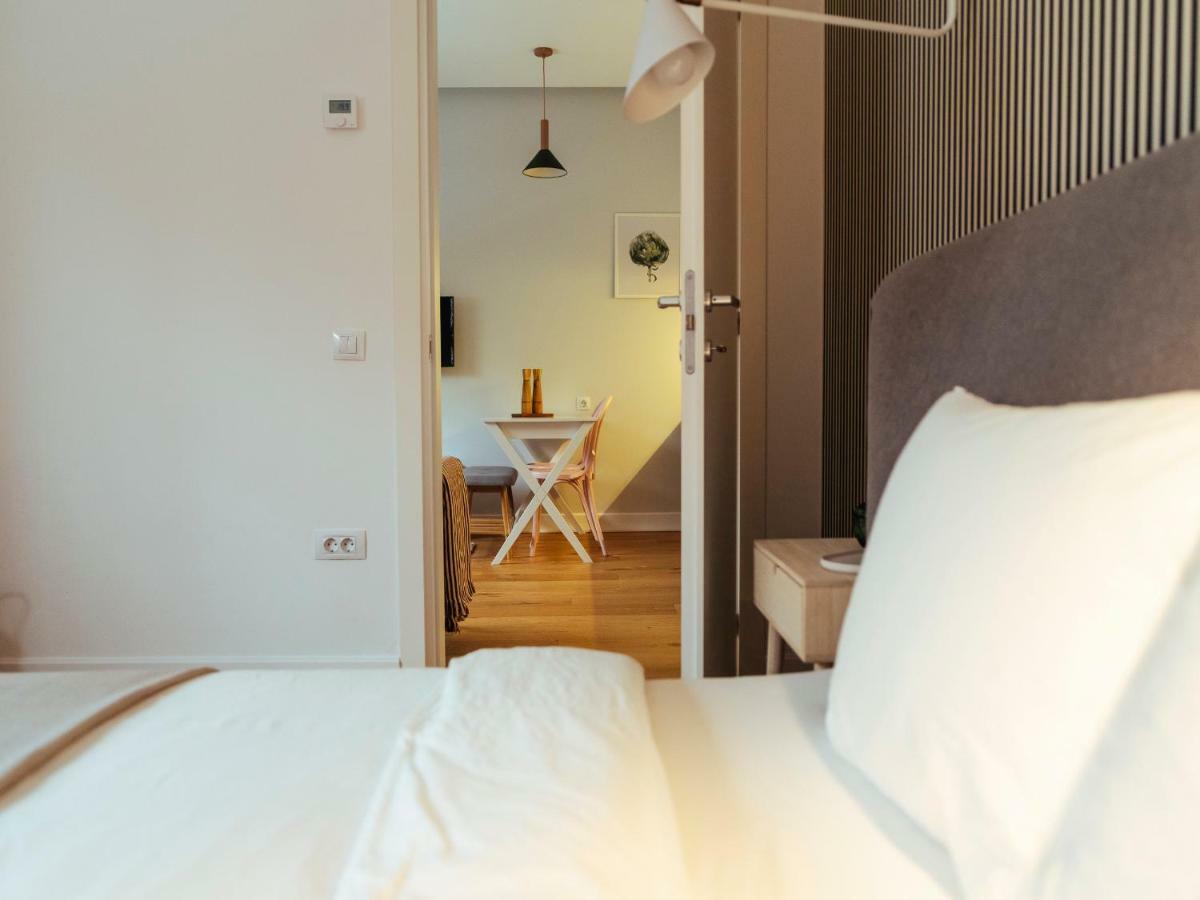 Boutique Luxury Flats - La Maison Du Petit Paris بوخارست المظهر الخارجي الصورة