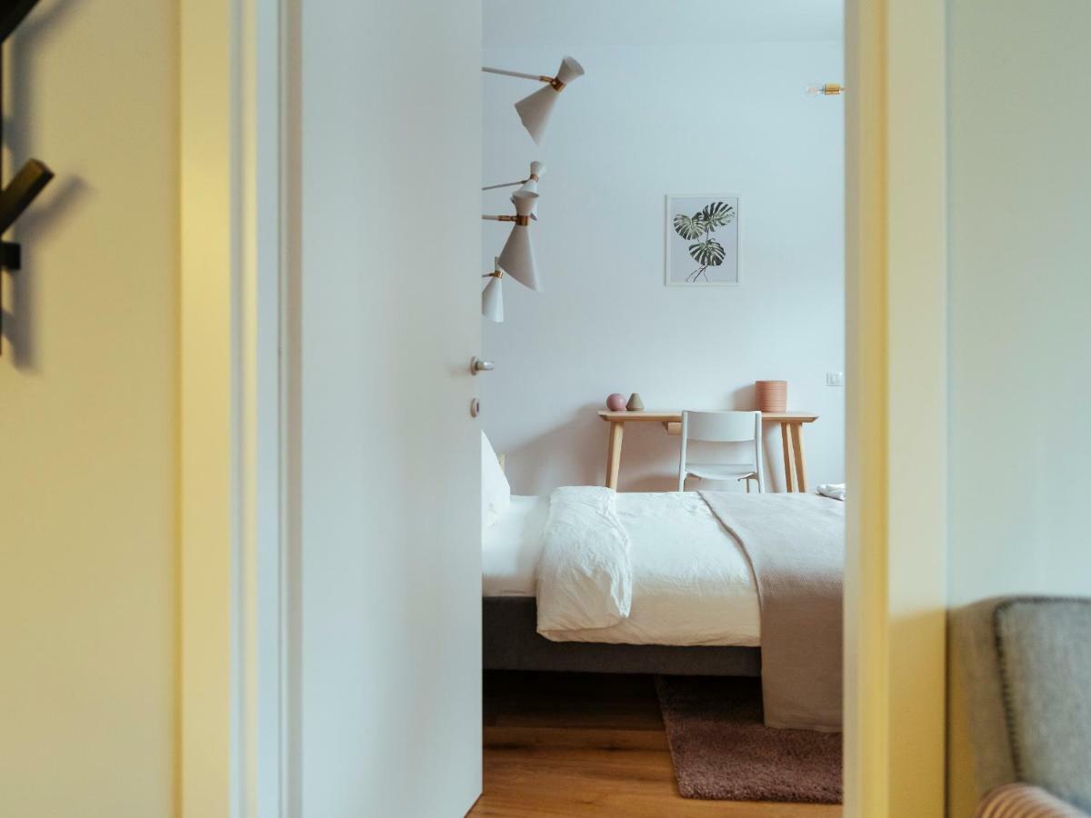 Boutique Luxury Flats - La Maison Du Petit Paris بوخارست المظهر الخارجي الصورة